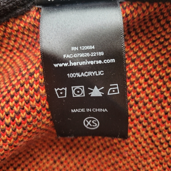 Disney Her Universe Hocus Pocus Dani Hooded Fringe Cardigan, VGUC, XS FITS BIG - Picture 10 of 10